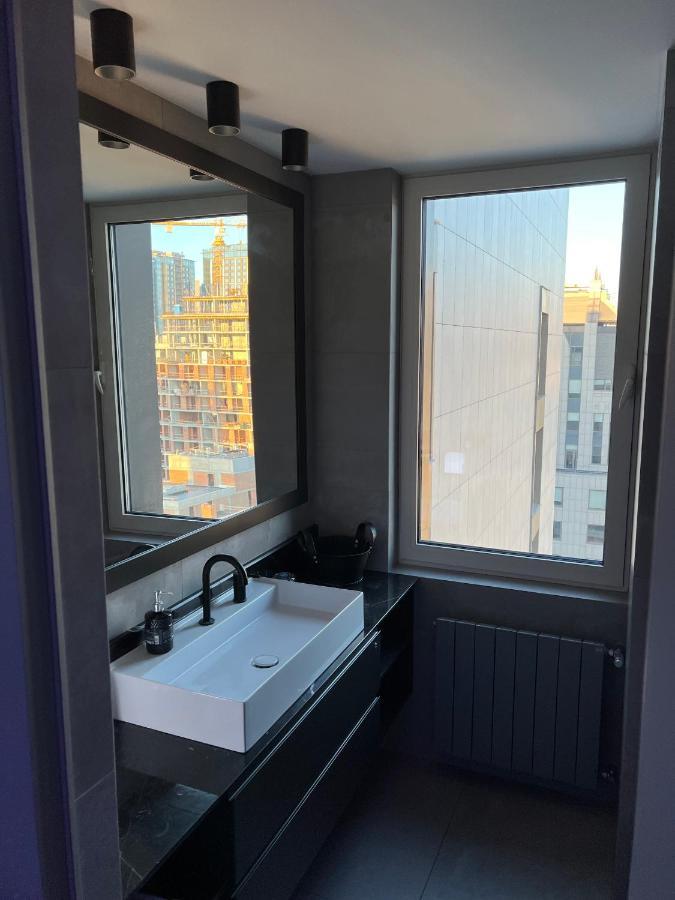 Apartamento The Penthouse Kiev Exterior foto