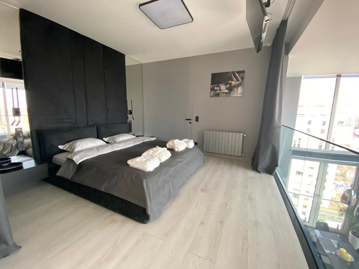 Apartamento The Penthouse Kiev Exterior foto
