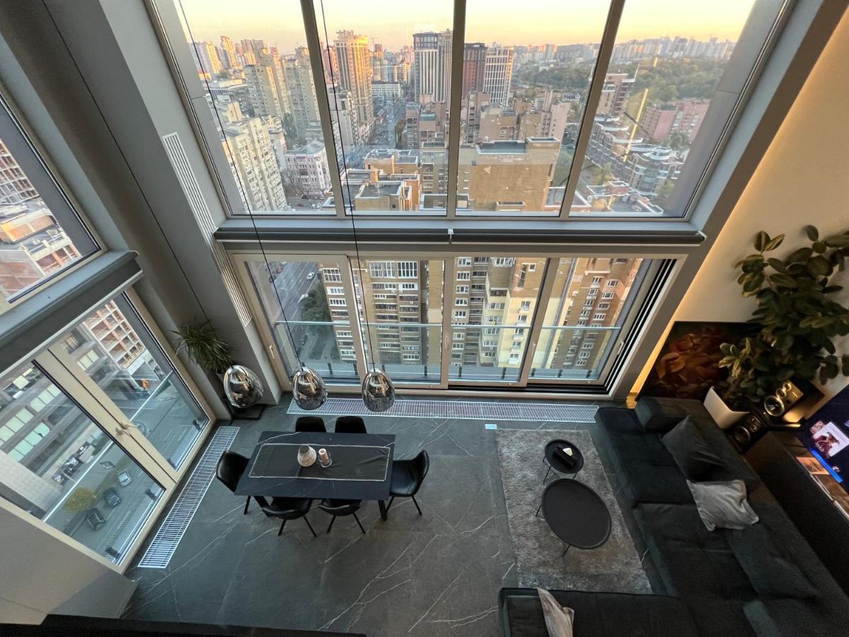 Apartamento The Penthouse Kiev Exterior foto