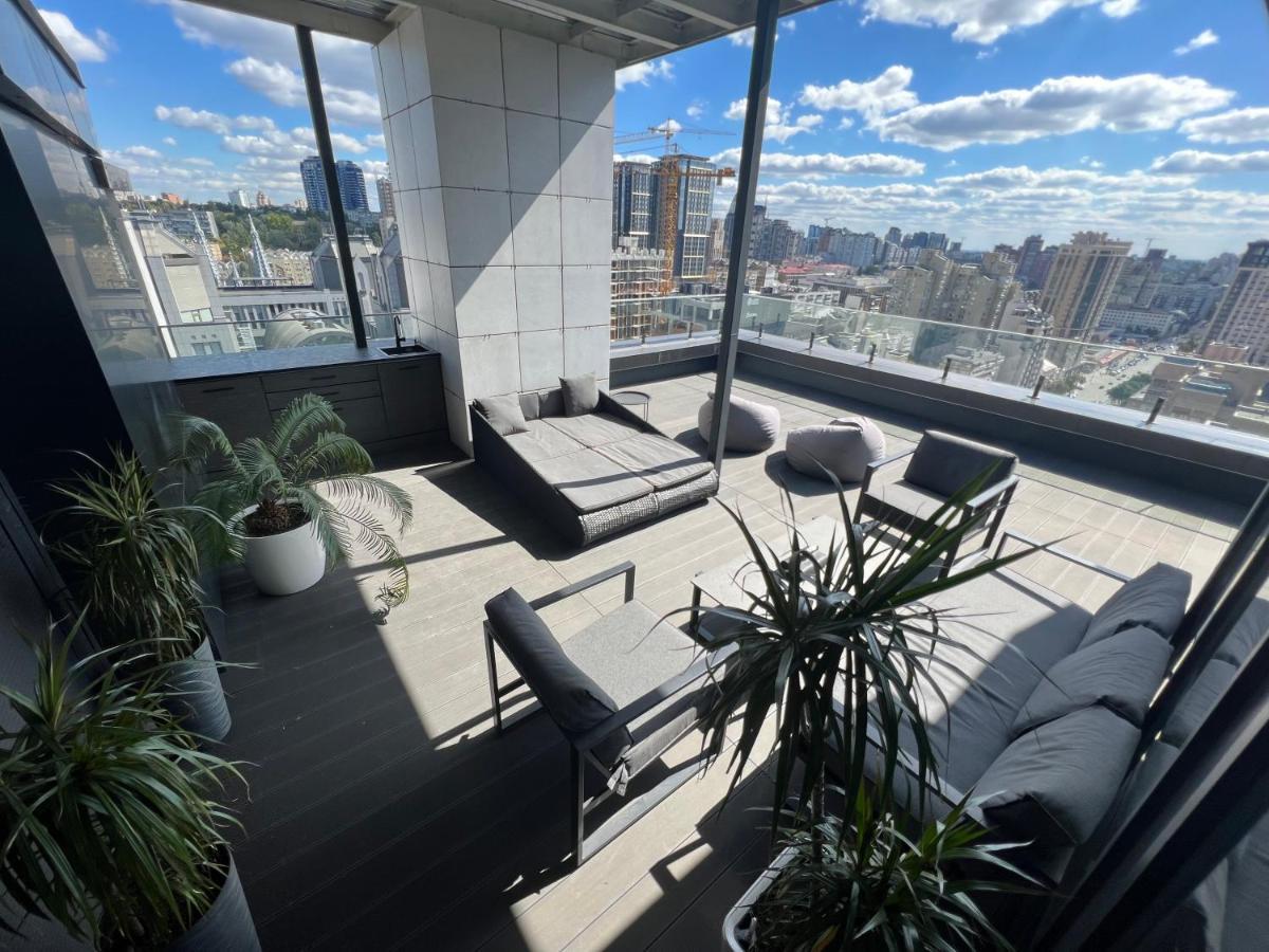 Apartamento The Penthouse Kiev Exterior foto