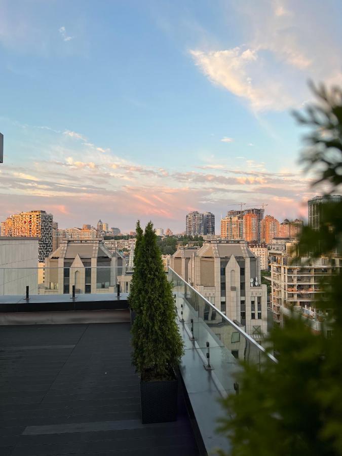 Apartamento The Penthouse Kiev Exterior foto