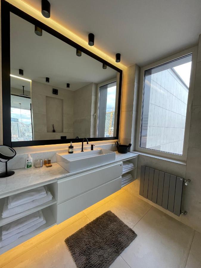 Apartamento The Penthouse Kiev Exterior foto