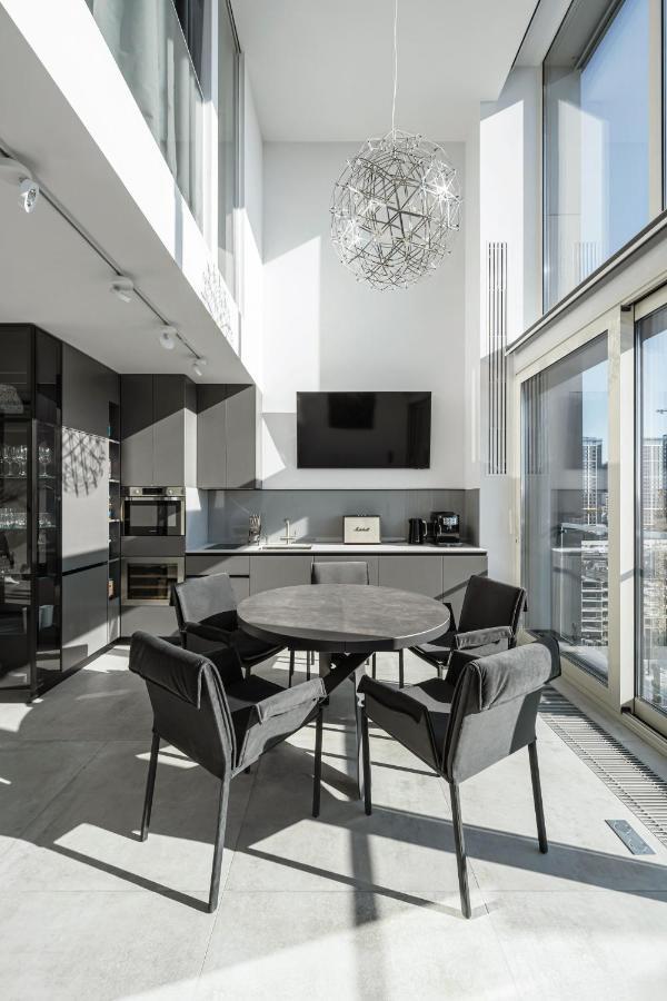 Apartamento The Penthouse Kiev Exterior foto