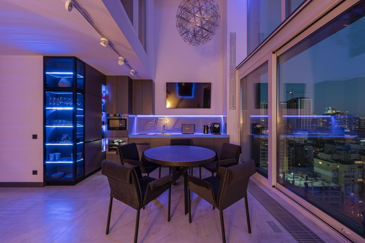 Apartamento The Penthouse Kiev Exterior foto