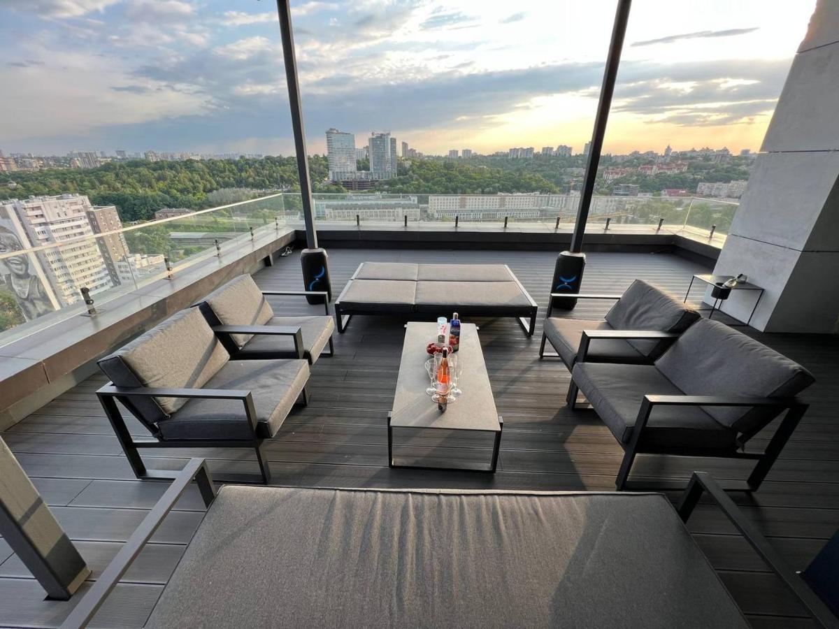Apartamento The Penthouse Kiev Exterior foto