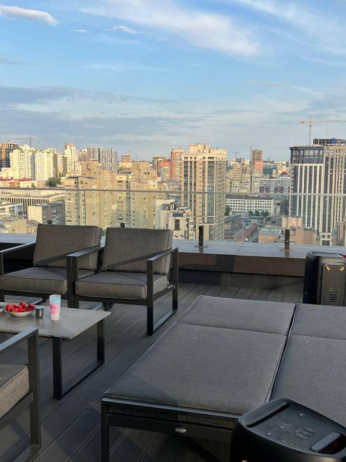 Apartamento The Penthouse Kiev Exterior foto