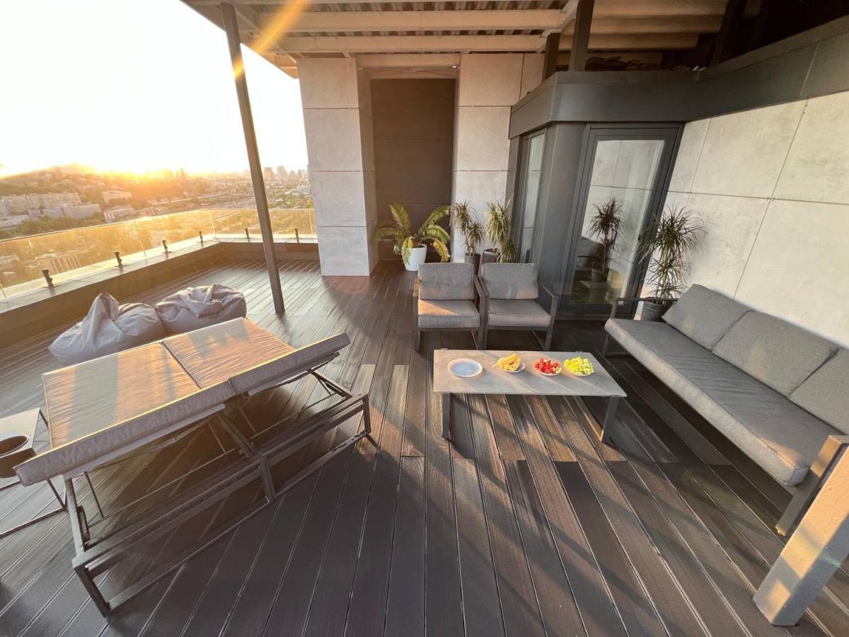 Apartamento The Penthouse Kiev Exterior foto