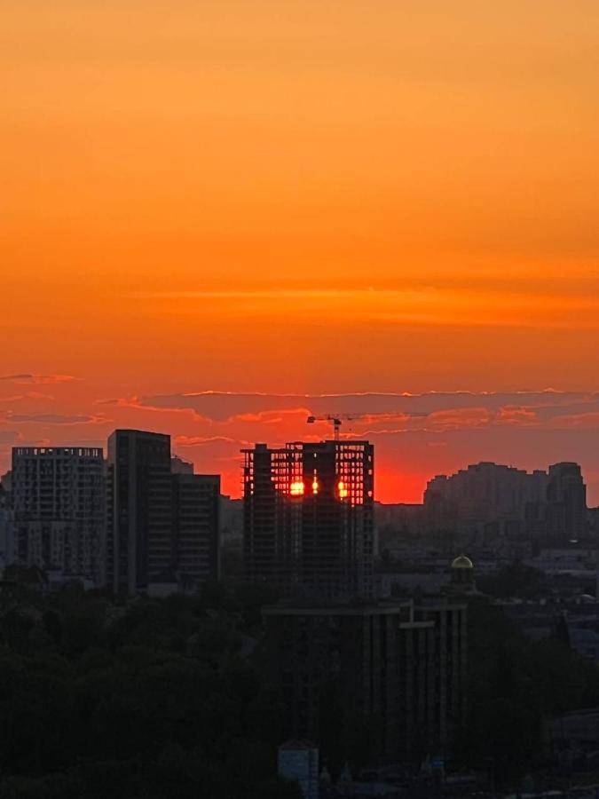 Apartamento The Penthouse Kiev Exterior foto